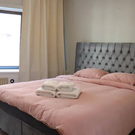 Charming In Center Ii Apartment